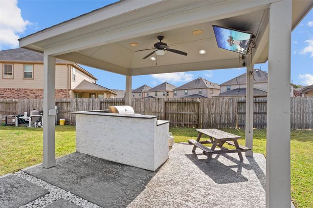 14112 Wedgewood Lakes Court, Pearland, TX 77584