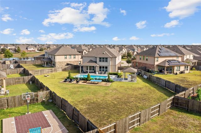 14112 Wedgewood Lakes Court, Pearland, TX 77584