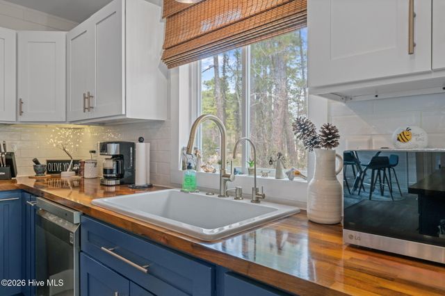 1827 Caracara Drive, New Bern, NC 28560