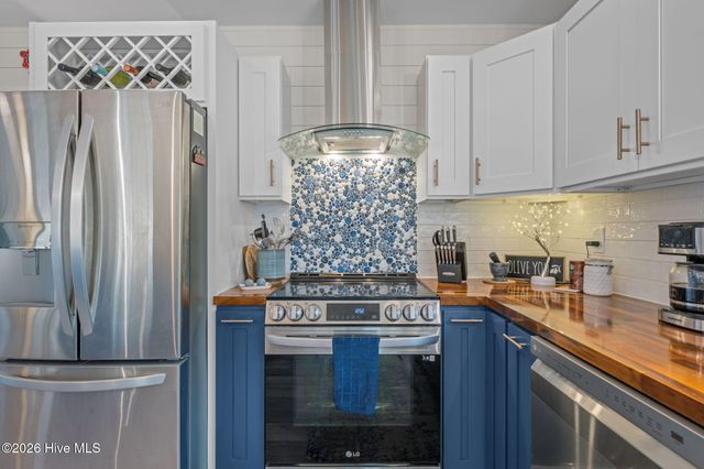 1827 Caracara Drive, New Bern, NC 28560