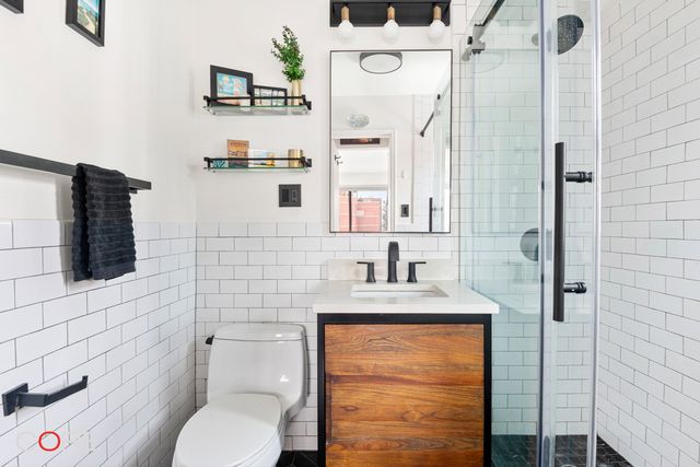 201 W 21st St Apt 15C, New York City, NY 10011