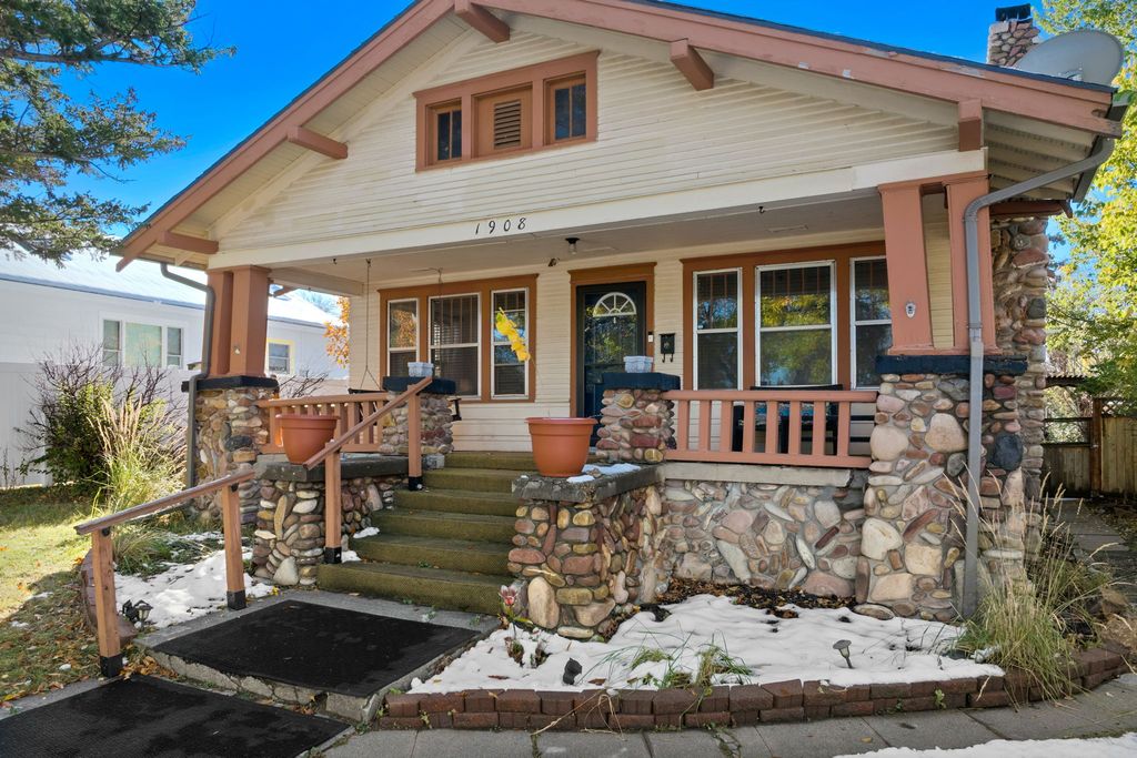 1908 Central Avenue, Great Falls, MT 59401 photo 2
