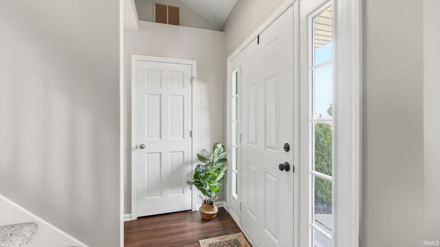 12303 Cliff View Court, Fort Wayne, IN 46818
