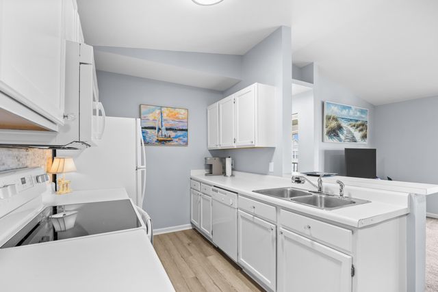 8641 S Bridge Dr Apt L, Surfside Beach, SC 29575