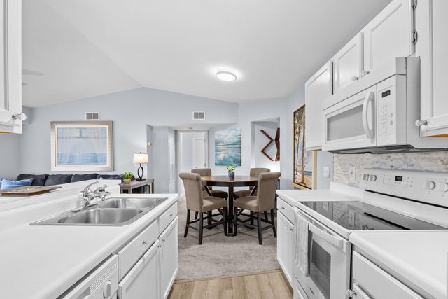 8641 S Bridge Dr Apt L, Surfside Beach, SC 29575