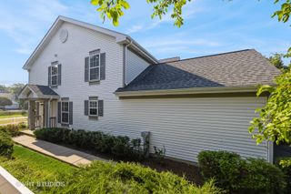 519 Jennifer Circle 519, Mundelein, IL 60060