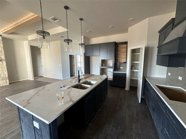 202 Lasso Loop, Lorena, TX 76655