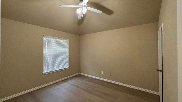 5823 Sunny Meadow Lane, Grand Prairie, TX 75052