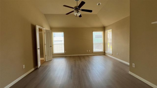 5823 Sunny Meadow Lane, Grand Prairie, TX 75052