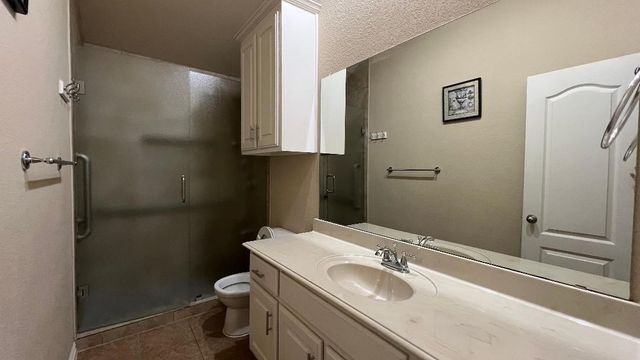 5823 Sunny Meadow Lane, Grand Prairie, TX 75052