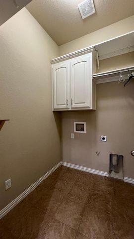 5823 Sunny Meadow Lane, Grand Prairie, TX 75052