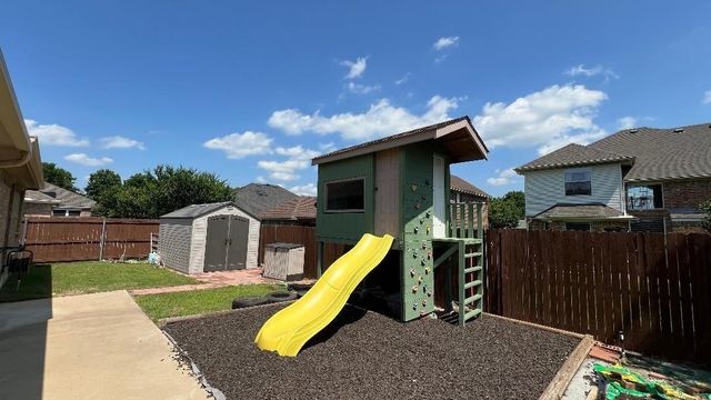 5823 Sunny Meadow Lane, Grand Prairie, TX 75052