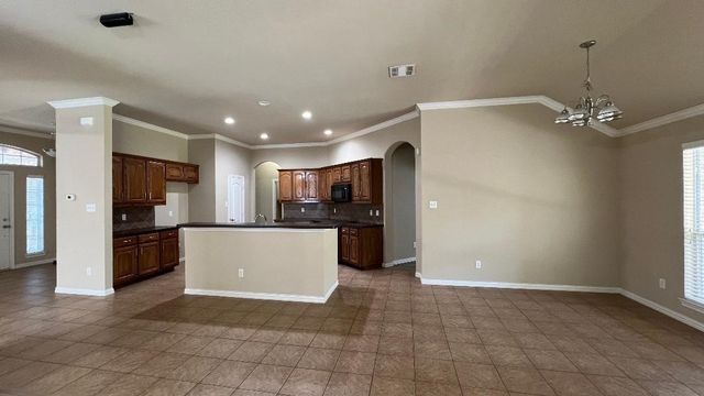 5823 Sunny Meadow Lane, Grand Prairie, TX 75052