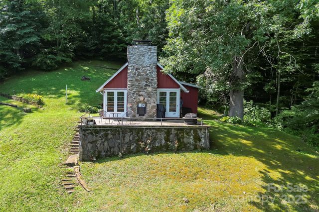 929 Soco Road, Maggie Valley, NC 28751