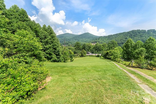 929 Soco Road, Maggie Valley, NC 28751