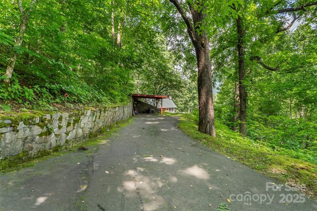 929 Soco Road, Maggie Valley, NC 28751