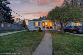1715 Brockton Avenue, Royal Oak, MI 48067