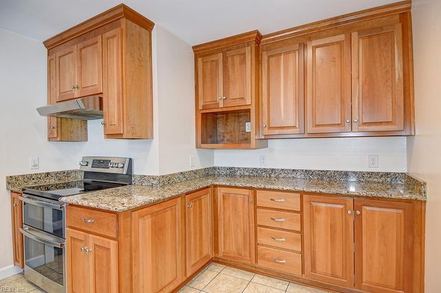 35 N Greenfield AVE, Hampton, VA 23666