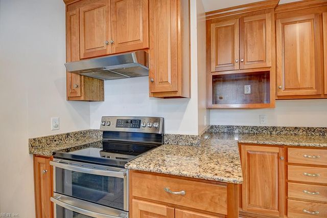 35 N Greenfield AVE, Hampton, VA 23666