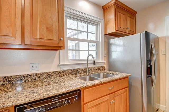 35 N Greenfield AVE, Hampton, VA 23666