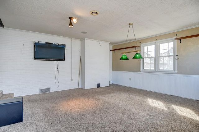 35 N Greenfield AVE, Hampton, VA 23666