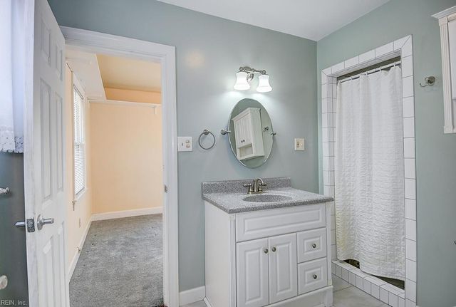 35 N Greenfield AVE, Hampton, VA 23666