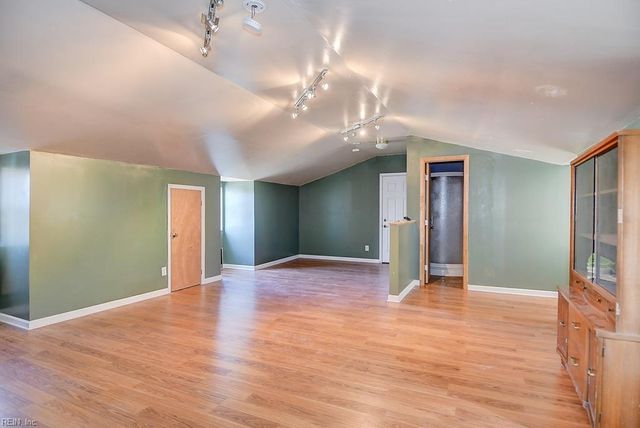 35 N Greenfield AVE, Hampton, VA 23666