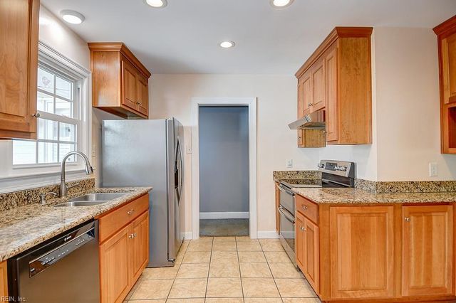 35 N Greenfield AVE, Hampton, VA 23666