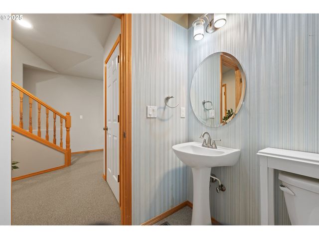 19111 Ne 174TH St, Brush Prairie, WA 98606