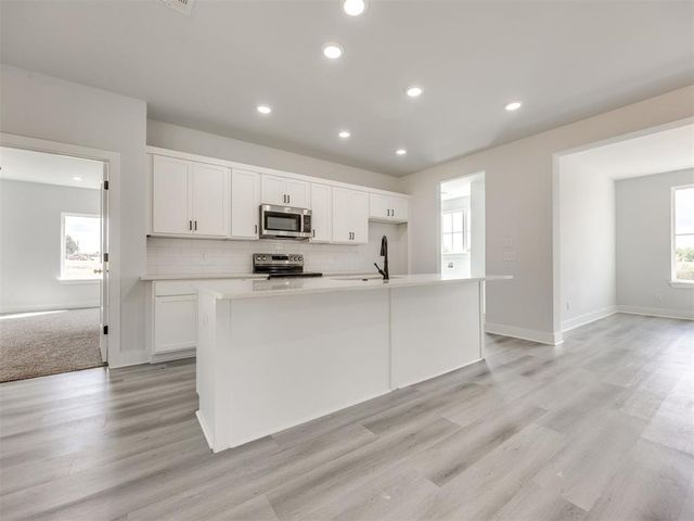 10130 S Meadows Lane, Guthrie, OK 73044