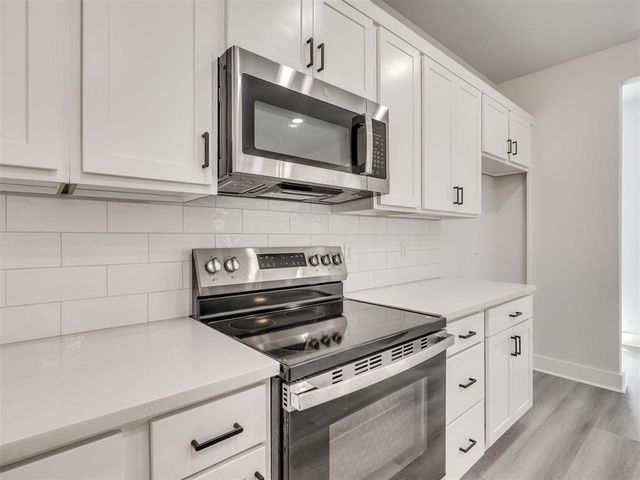 10130 S Meadows Lane, Guthrie, OK 73044