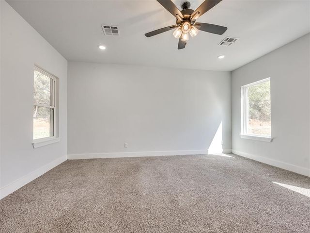 10130 S Meadows Lane, Guthrie, OK 73044