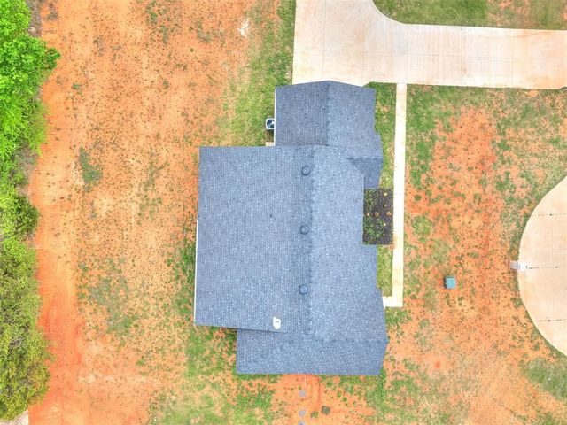 10130 S Meadows Lane, Guthrie, OK 73044