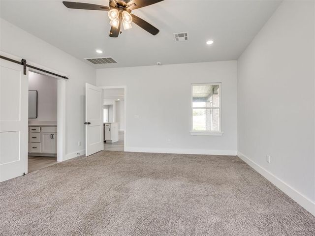 10130 S Meadows Lane, Guthrie, OK 73044
