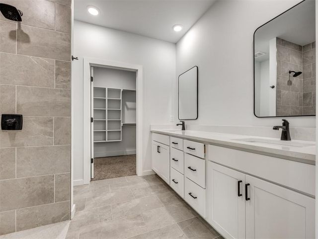 10130 S Meadows Lane, Guthrie, OK 73044