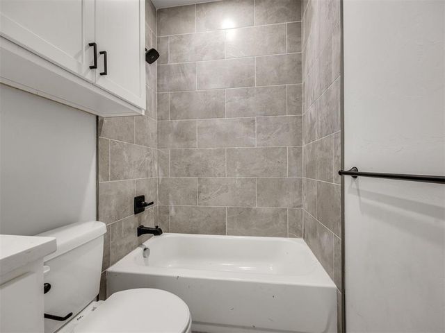 10130 S Meadows Lane, Guthrie, OK 73044