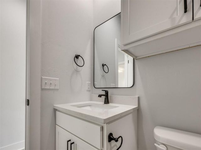 10130 S Meadows Lane, Guthrie, OK 73044