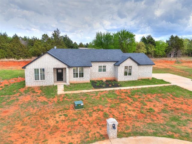 10130 S Meadows Lane, Guthrie, OK 73044