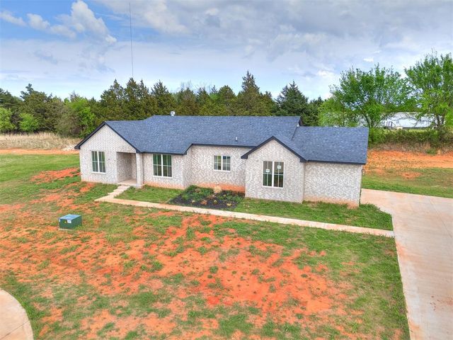 10130 S Meadows Lane, Guthrie, OK 73044