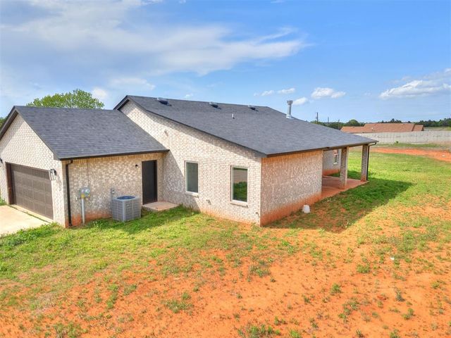 10130 S Meadows Lane, Guthrie, OK 73044