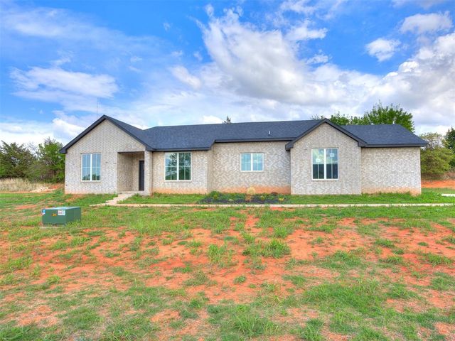 10130 S Meadows Lane, Guthrie, OK 73044