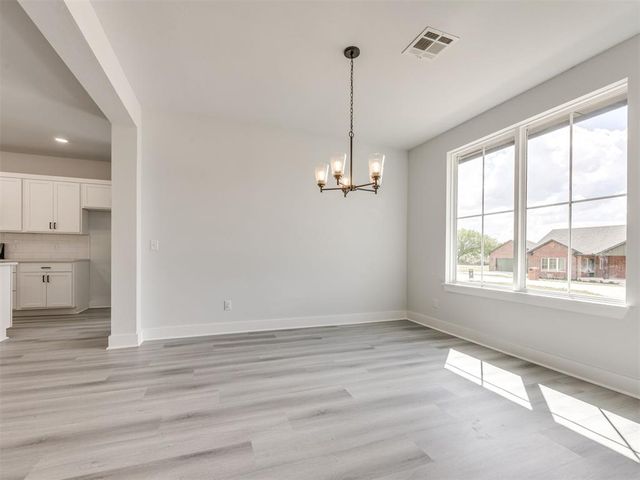 10130 S Meadows Lane, Guthrie, OK 73044