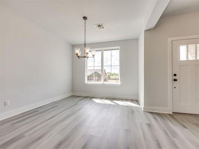 10130 S Meadows Lane, Guthrie, OK 73044