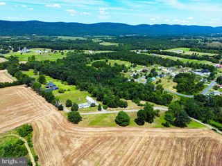 275 N MIDDLETON RD, Carlisle, PA 17013