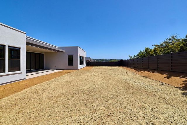 417 Bell Ranch Road, Solana Beach, CA 92075
