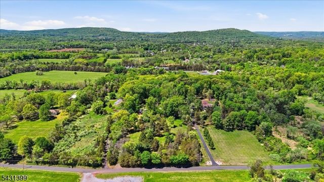 9 Roosevelt Rd, Readington Twp., NJ 08889