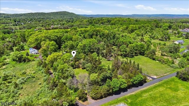 9 Roosevelt Rd, Readington Twp., NJ 08889