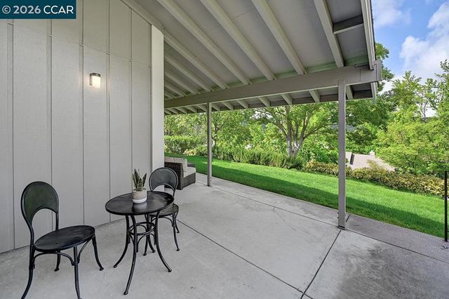 925 Terra California Dr 6, Walnut Creek, CA 94595