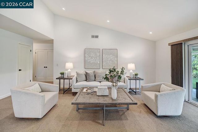 925 Terra California Dr 6, Walnut Creek, CA 94595