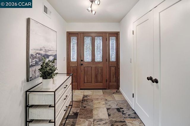 925 Terra California Dr 6, Walnut Creek, CA 94595